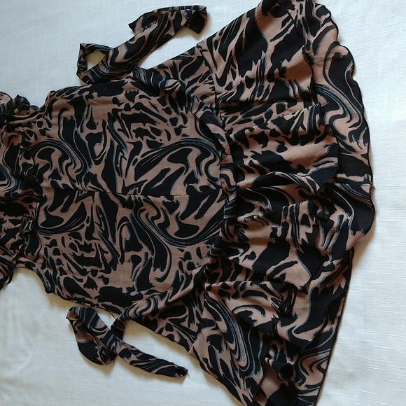 Sleeveless asymmetrical ruffle mini dress size small - Picture 14 of 17